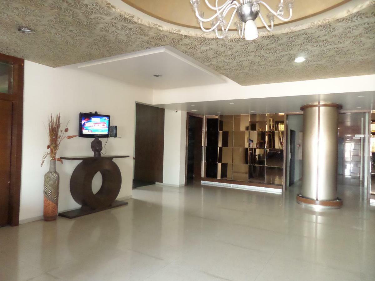 Matrix Inn Pune Exterior foto